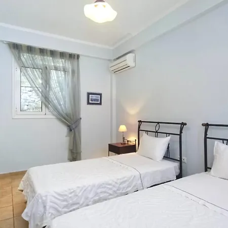 别墅 Argiri - Seafront Luxury Villa, P-pool, Seaviews, Walk To *
