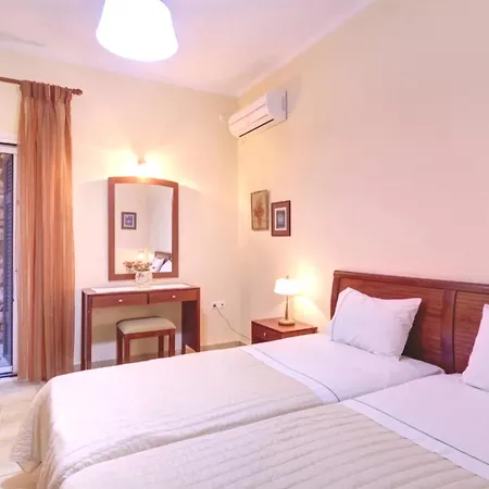 빌라 Argiri - Seafront Luxury Villa, P-pool, Seaviews, Walk To