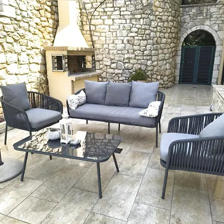 Argiri Meganisi - Seafront Luxury Villa, P-pool, Seaviews, Walk To Vilă *
