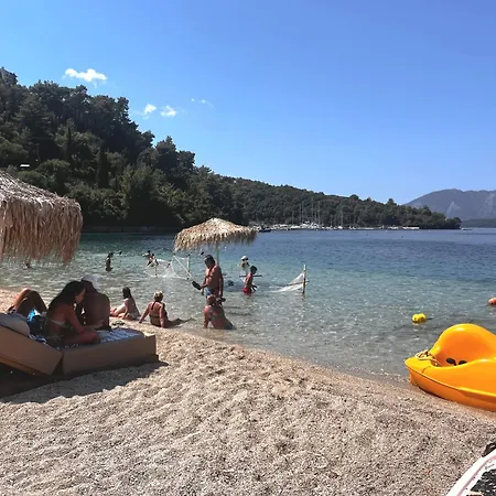 Argiri - Seafront Luxury Villa, P-pool, Seaviews, Walk To *