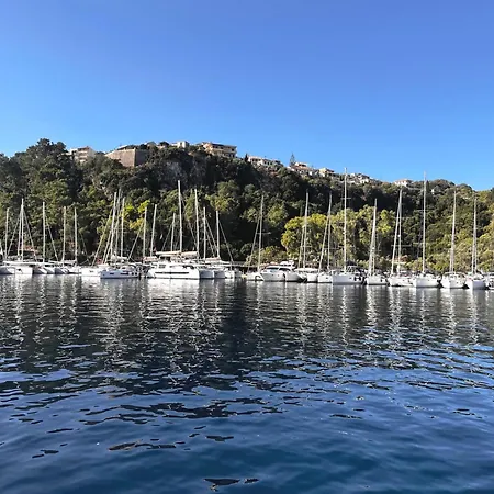 빌라 Argiri - Seafront Luxury Villa, P-pool, Seaviews, Walk To