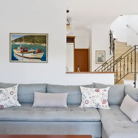 Argiri Meganisi - Seafront Luxury Villa, P-pool, Seaviews, Walk To * Spartokhórion