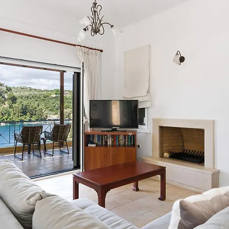 Argiri Meganisi - Seafront Luxury Villa, P-pool, Seaviews, Walk To Vilă *